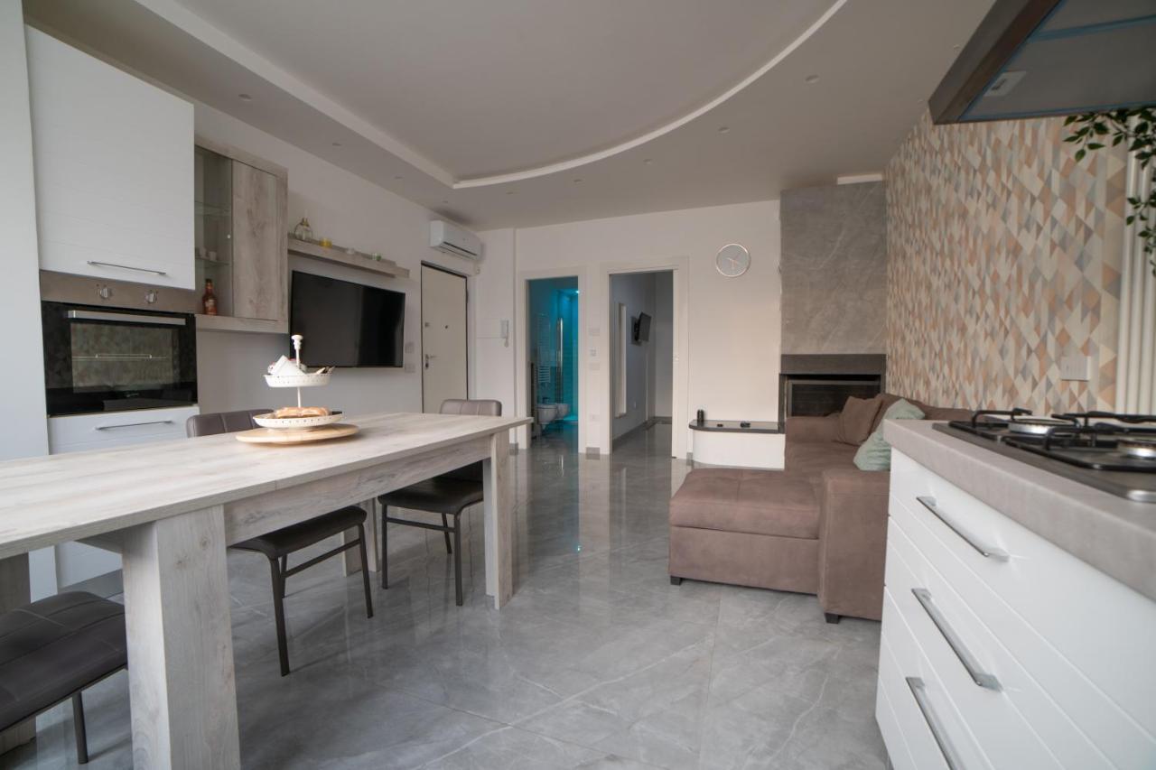 Houses & Rooftop Pompei - Sky Luaran gambar