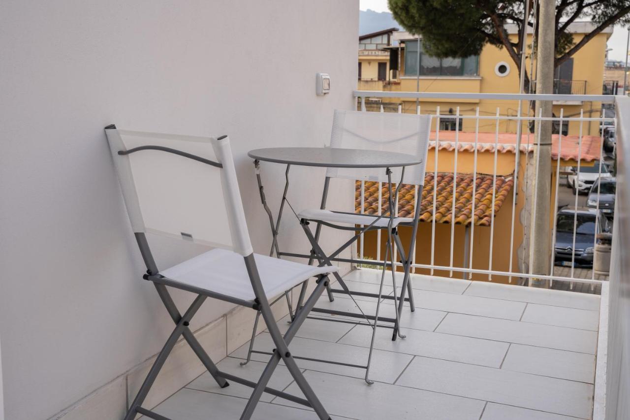 Houses & Rooftop Pompei - Sky Luaran gambar