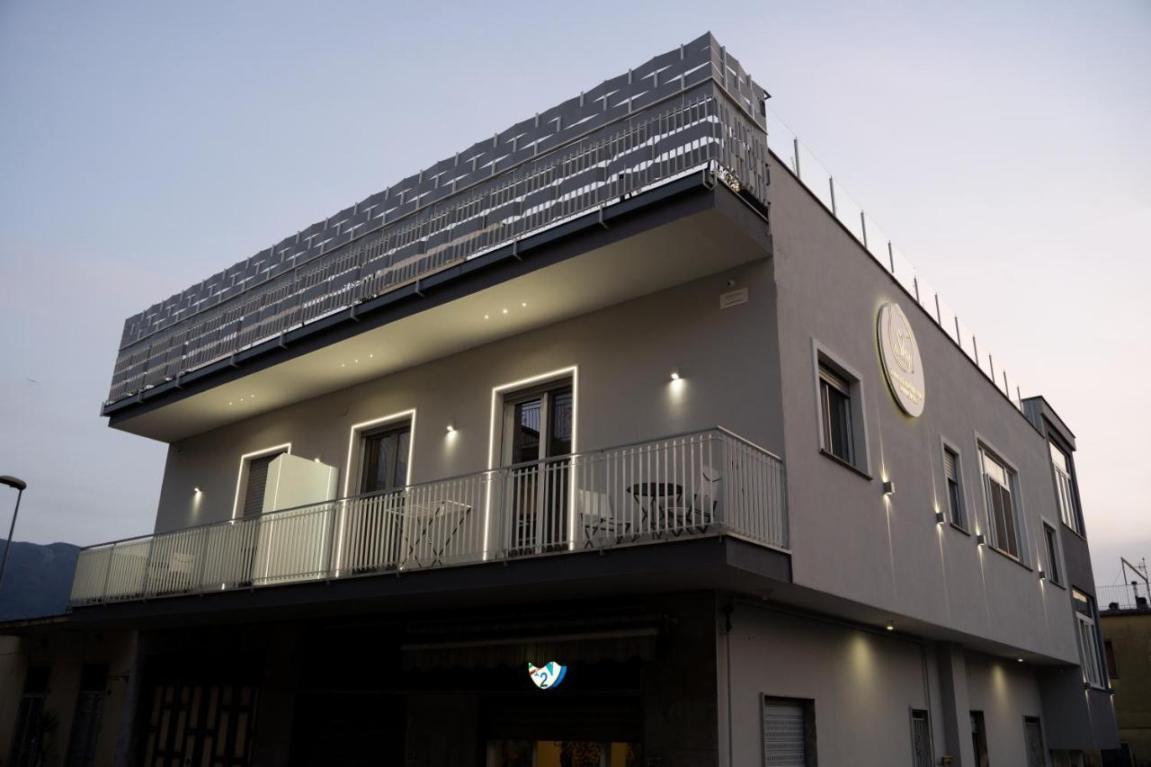 Houses & Rooftop Pompei - Sky Luaran gambar