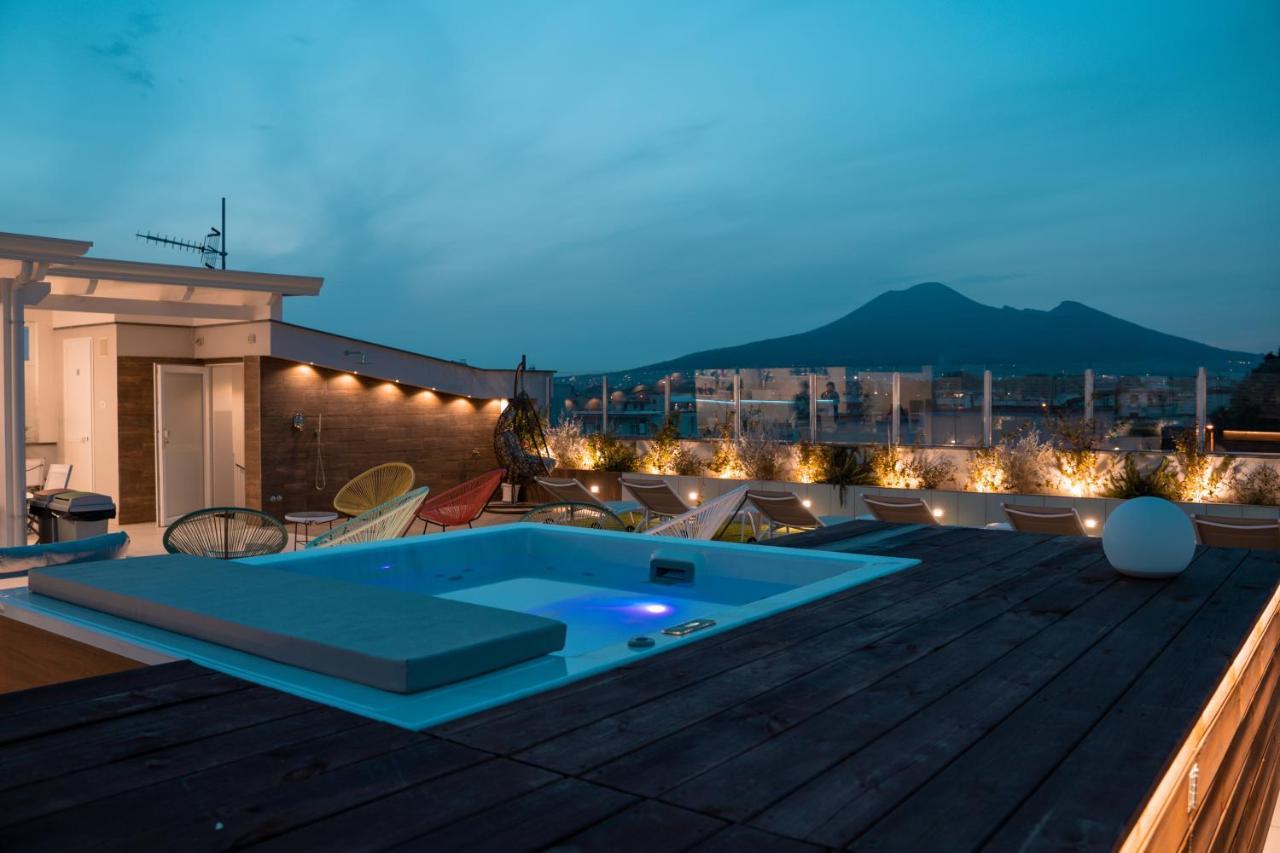 Houses & Rooftop Pompei - Sky Luaran gambar